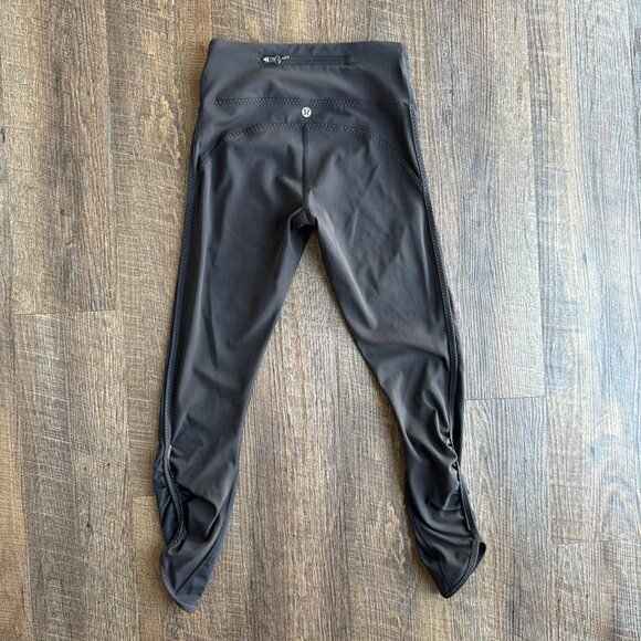 Lululemon Real Quick Tight - Black - Size 4 - Picture 3 of 5